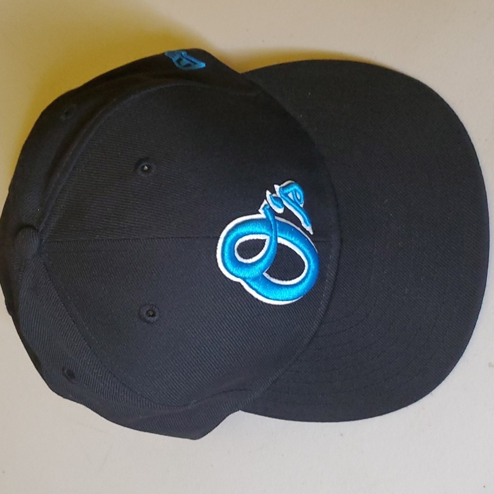 Orioles MLB Mens Fitted hat 7 3/8